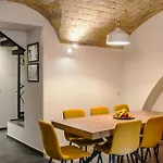 Sant'angelo 4* روما