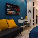 Sant'angelo 4* روما